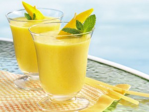 juice mango-smoothie
